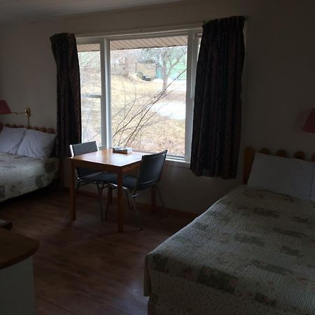 פיקטו Dolan'S Motel חדר תמונה
